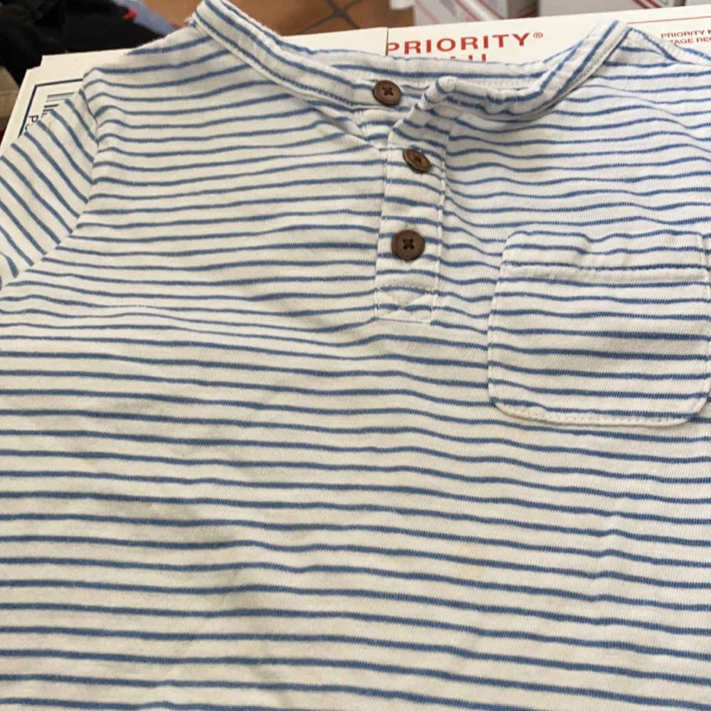 Old navy boys Henley 3t